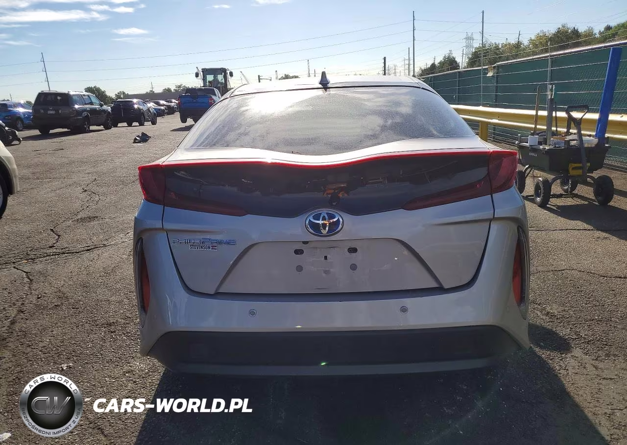 2017 Toyota Prius Prime Advanced VIN:JTDKARFP4H3047315 - 6