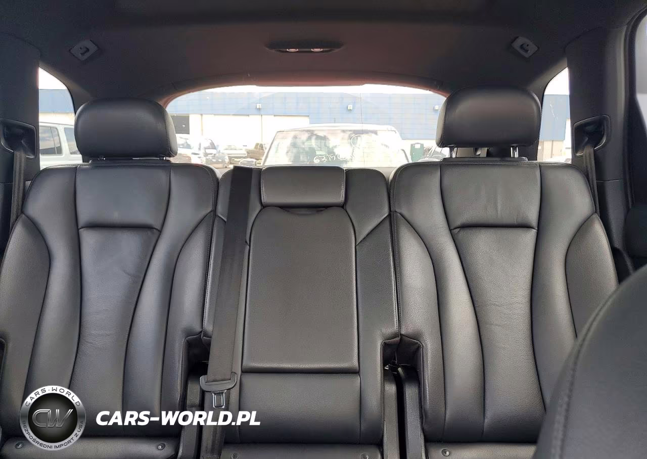 2017 Audi Q7 Premium Plus VIN:WA1LHAF74HD058403 - 10