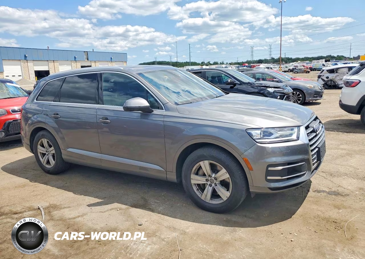 2017 Audi Q7 Premium Plus VIN:WA1LHAF74HD058403 - 4