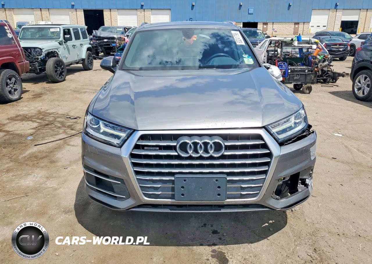 2017 Audi Q7 Premium Plus VIN:WA1LHAF74HD058403 - 5