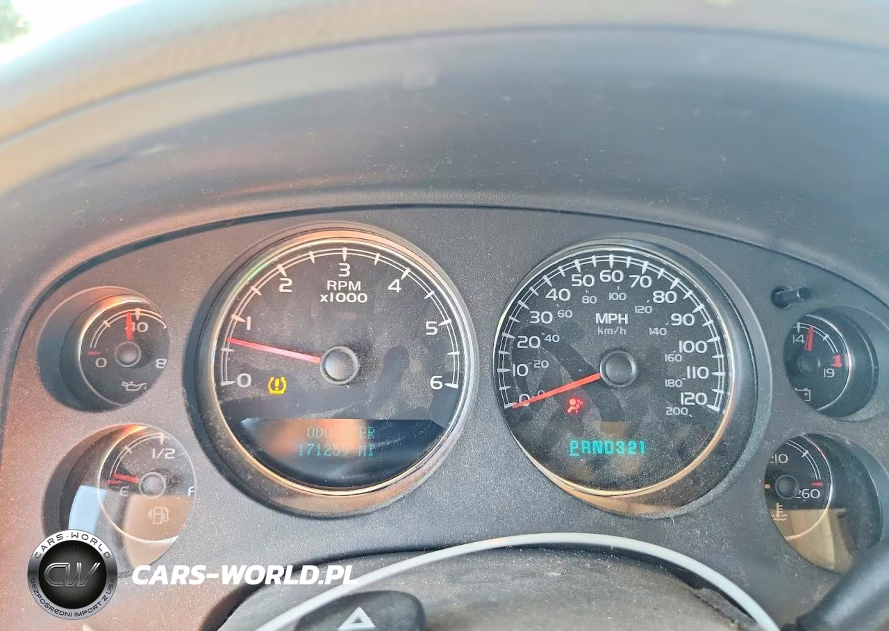 2007 Chevrolet Tahoe K1500 VIN:1GNFK13057R113557 - 9