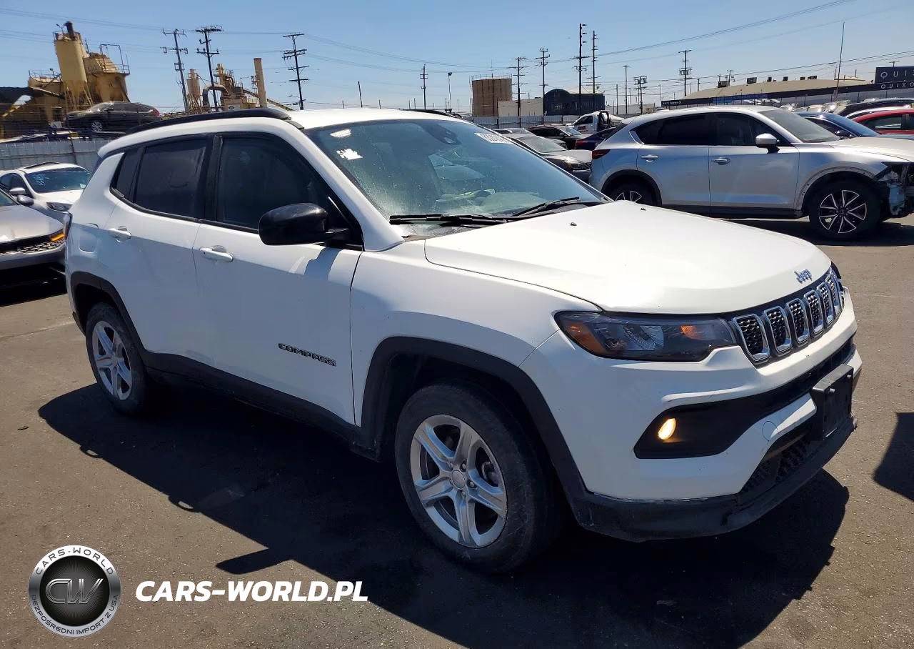 2024 Jeep Compass Latitude VIN:3C4NJDBN0RT597184 - 4