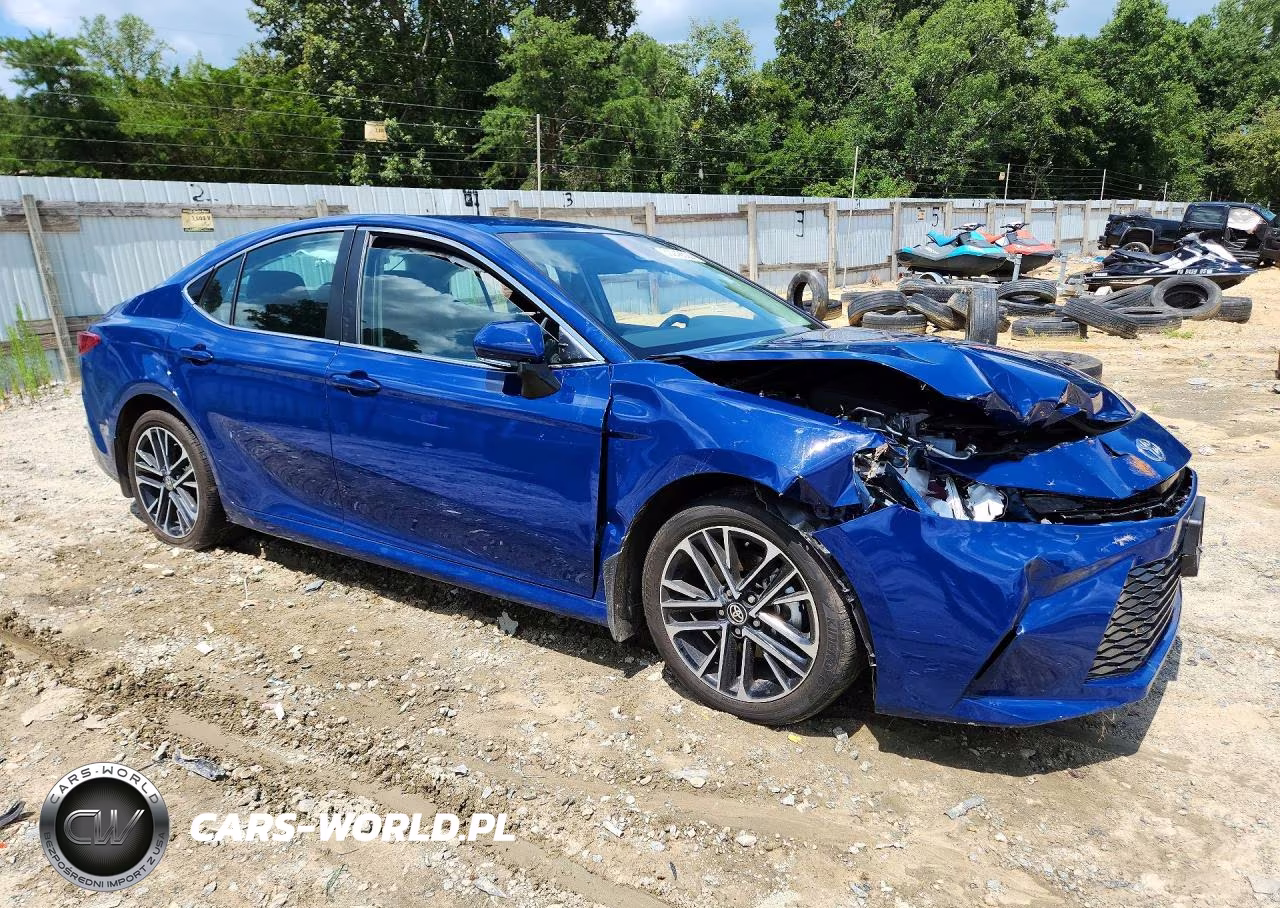 2026 Toyota Camry Xle VIN:4T1DAACKXTU275661 - 4