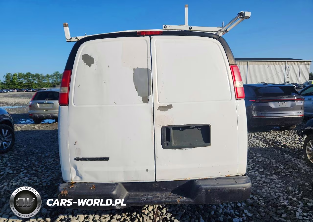 2010 Chevrolet Express G1500 VIN:1GCUGADX7A1138740 - 6
