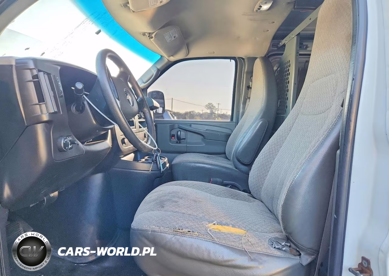 2010 Chevrolet Express G1500 VIN:1GCUGADX7A1138740 - 7
