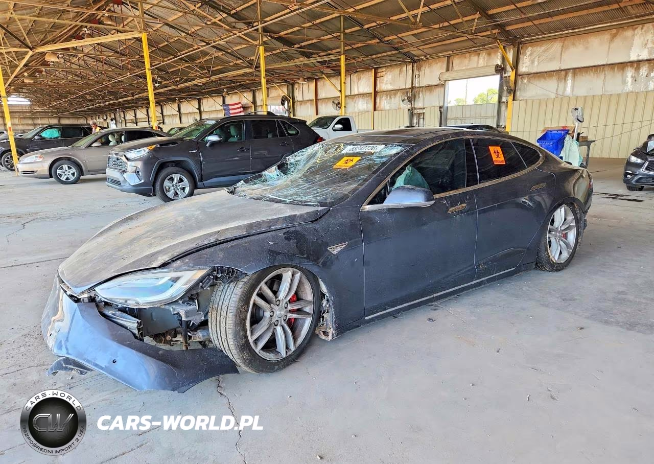 2016 Tesla Model S – zdjęcie 1 z 13