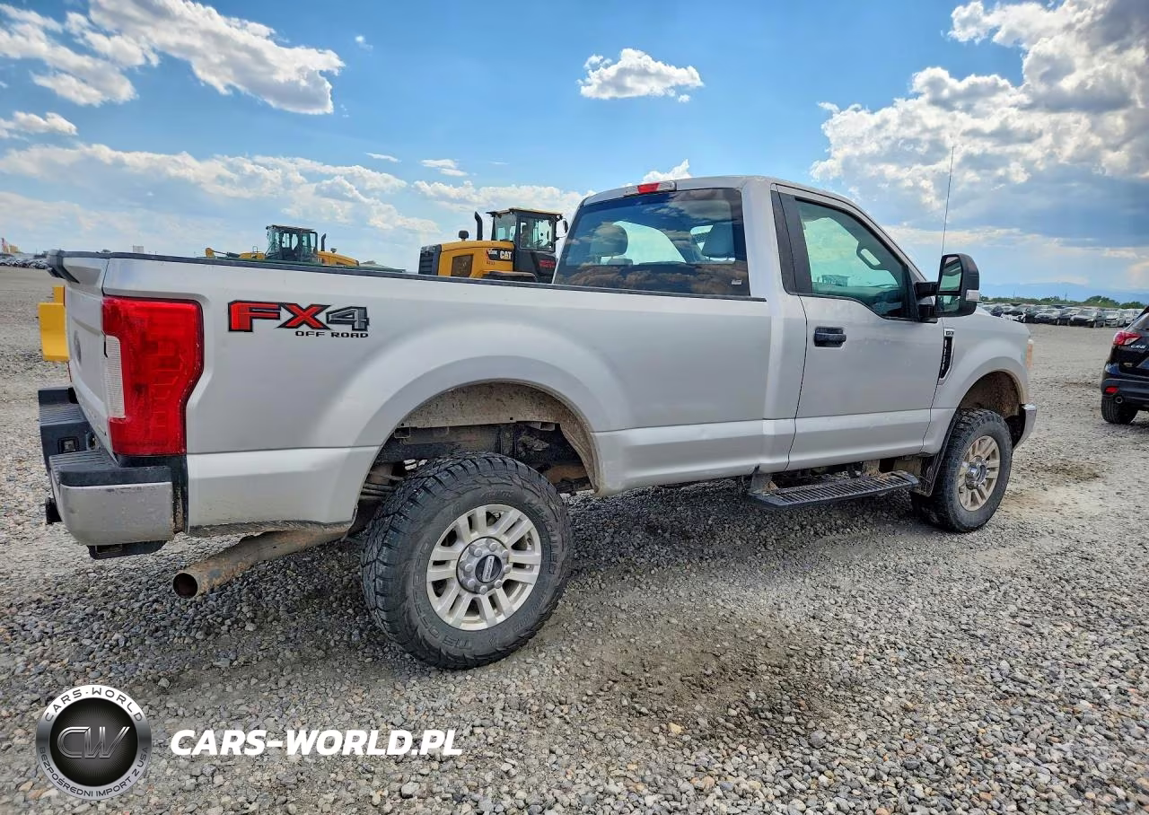 2017 Ford F250 Super Duty VIN:1FTBF2B66HEF37278 - 3