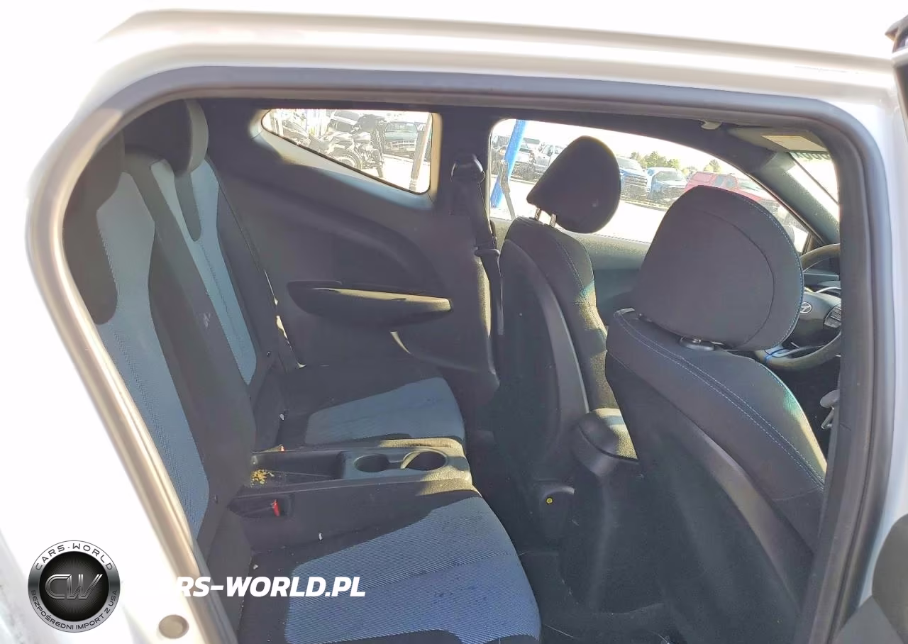 2019 Hyundai Veloster 2.0L VIN:KMHTG6AF7KU018243 - 10