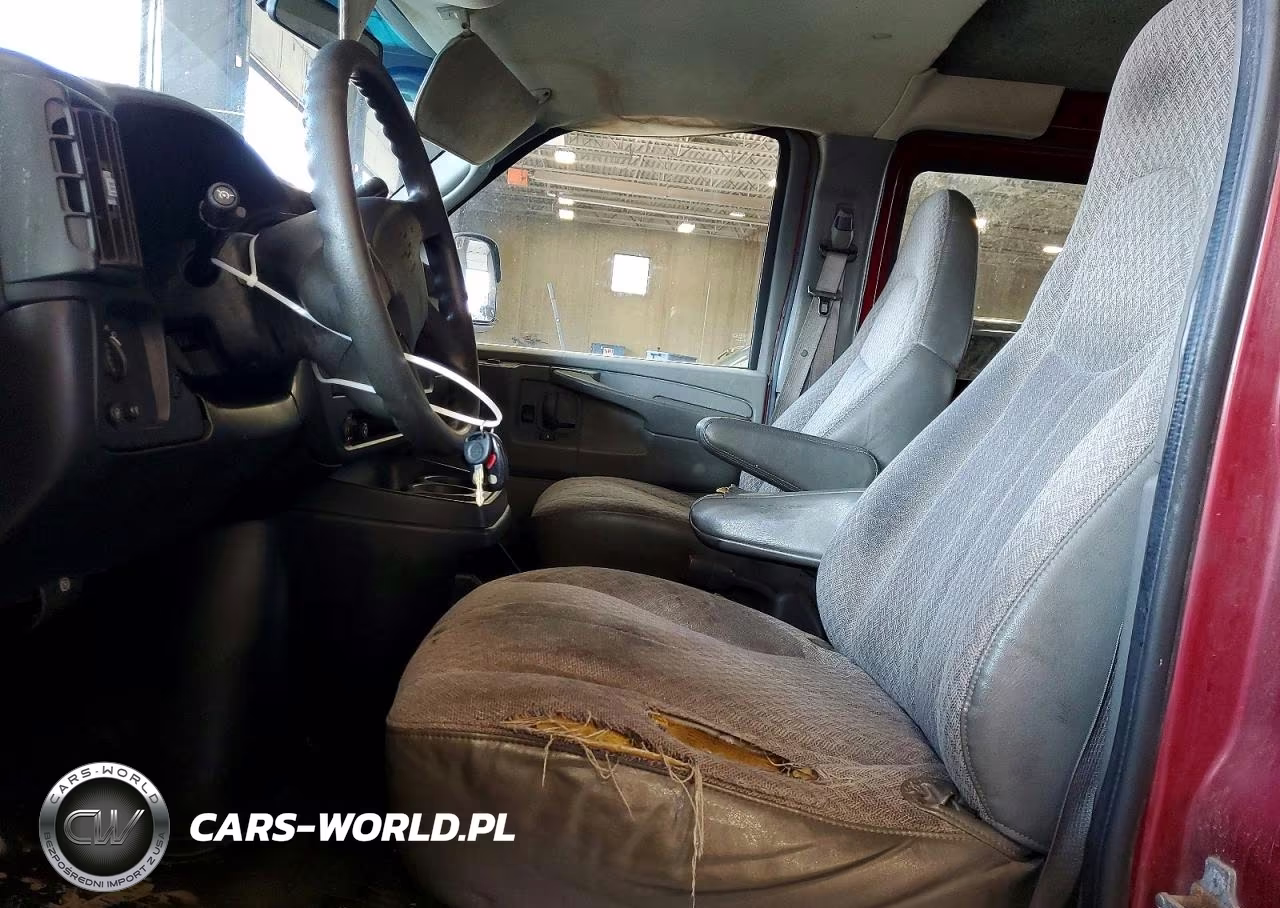 2007 Chevrolet Express G1500 VIN:1GCFG15T471170302 - 7