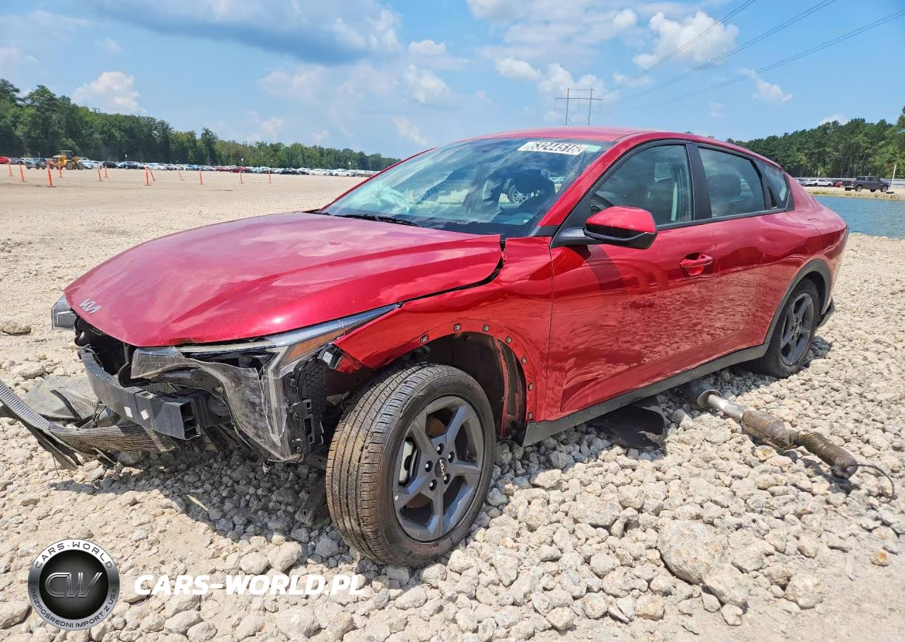 2025 Kia K4 Lxs – zdjęcie 1 z 12