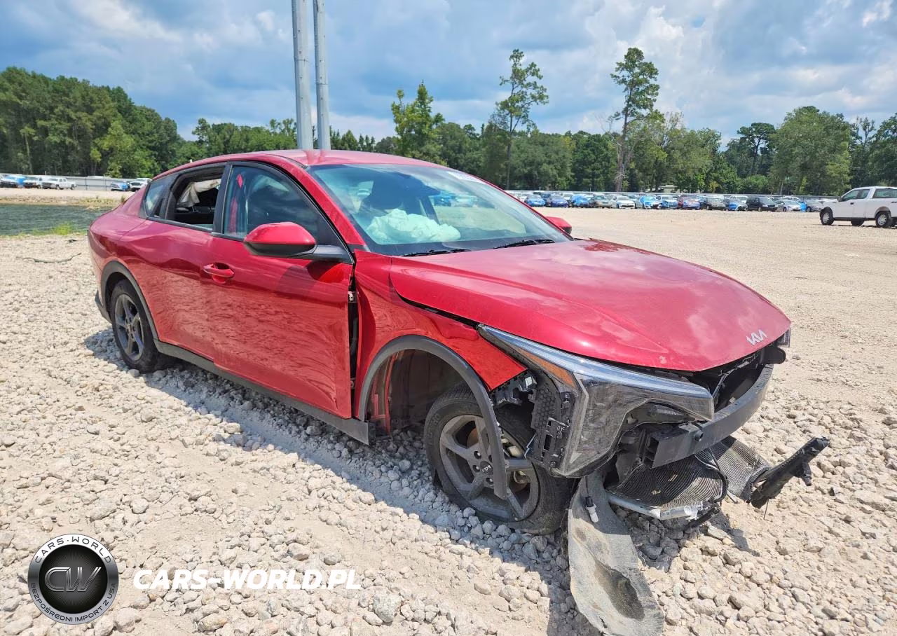2025 Kia K4 Lxs VIN:3KPFT4DE1SE059941 - 4