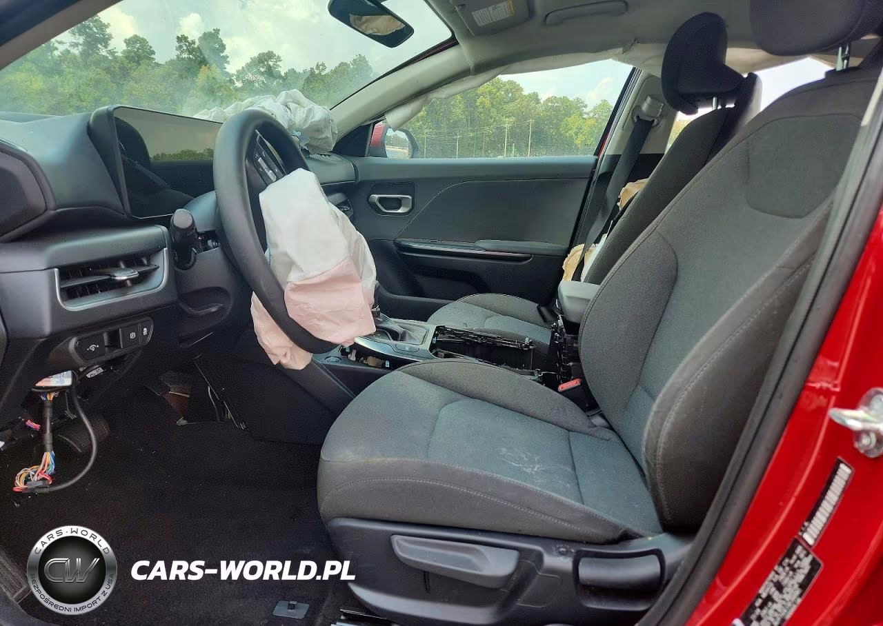 2025 Kia K4 Lxs VIN:3KPFT4DE1SE059941 - 7