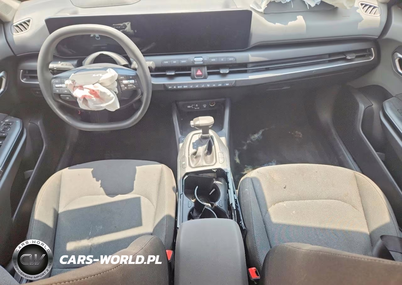 2025 Kia K4 Lxs VIN:3KPFT4DE1SE059941 - 8
