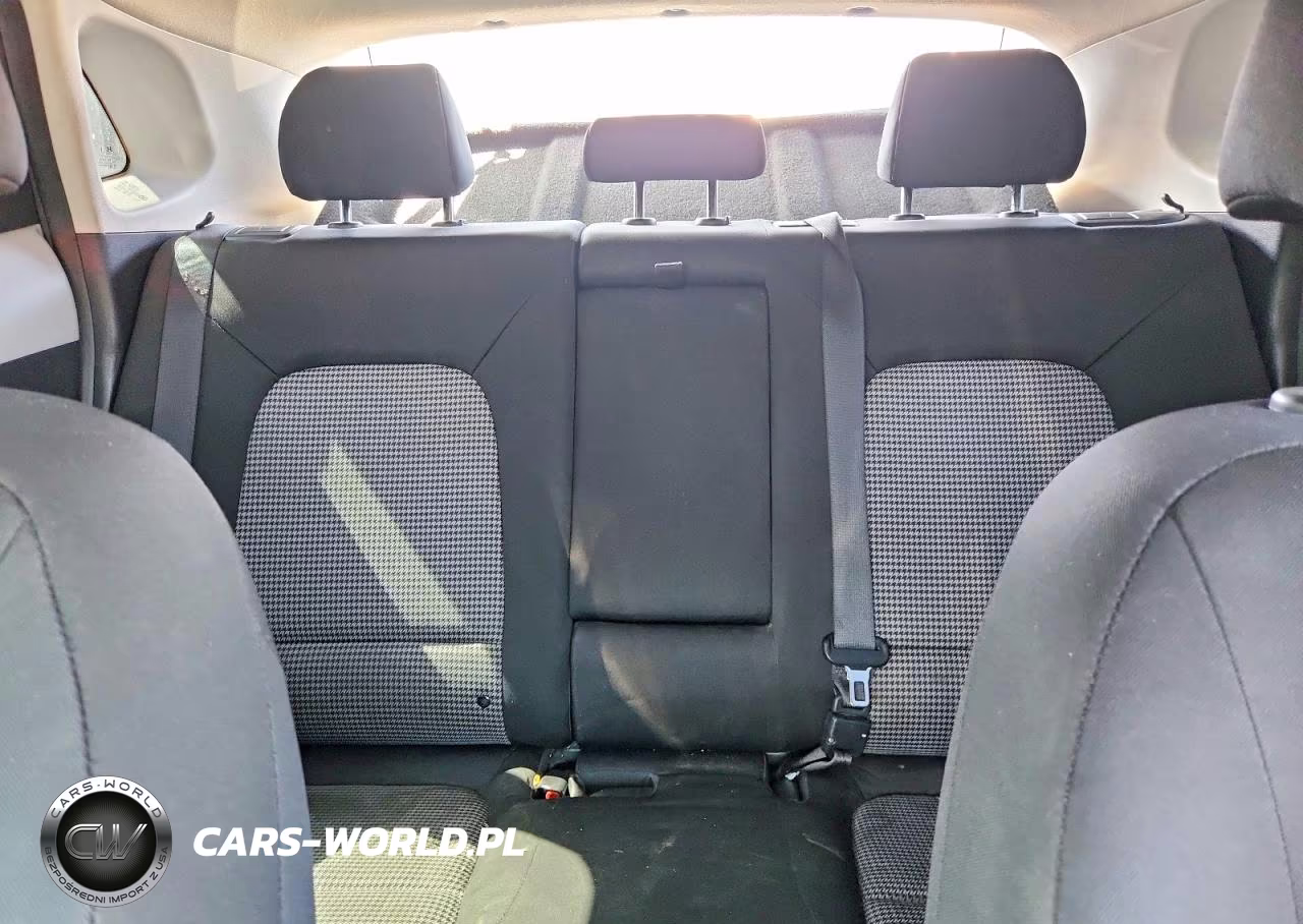 2020 Hyundai Kona Se VIN:KM8K12AA2LU481841 - 10