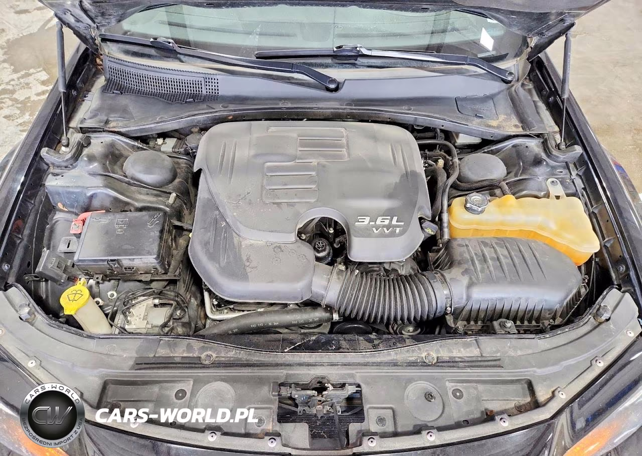 2018 Chrysler 300 S VIN:2C3CCAGG2JH321195 - 11