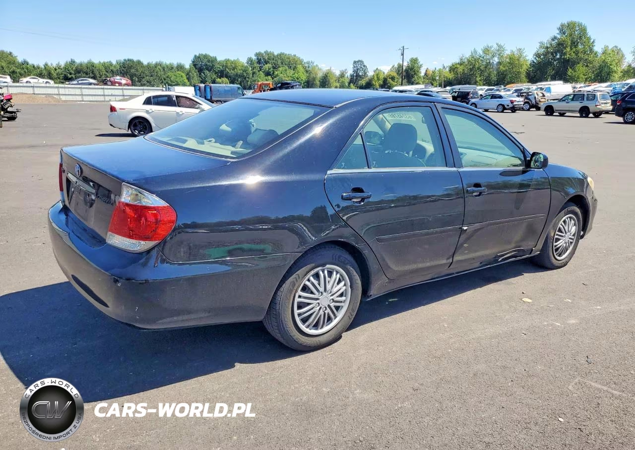 2005 Toyota Camry Le VIN:4T1BE32K95U597476 - 3