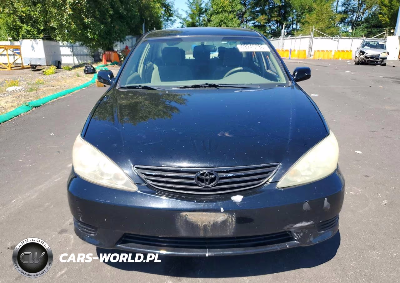 2005 Toyota Camry Le VIN:4T1BE32K95U597476 - 5