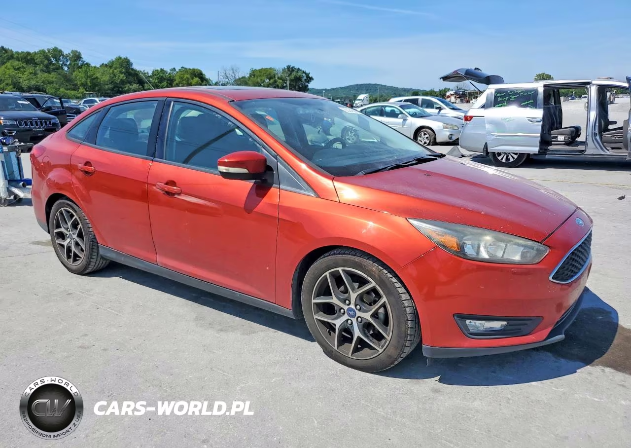 2018 Ford Focus Sel VIN:1FADP3H2XJL291407 - 4