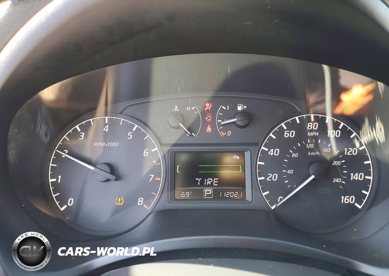 2015 Nissan Sentra S VIN:3N1AB7AP8FY354580 - 9