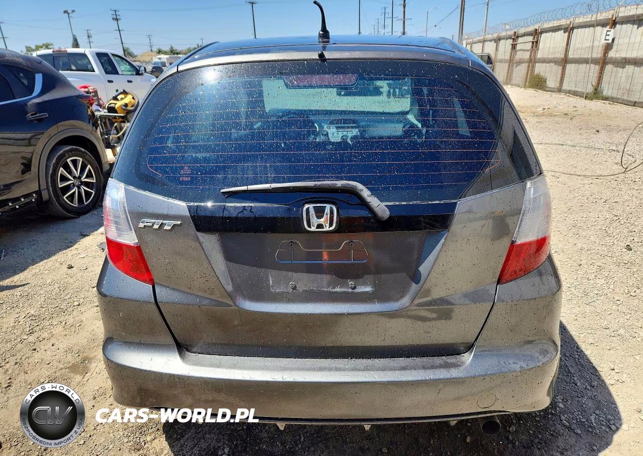 2013 Honda Fit VIN:JHMGE8H33DC076828 - 6