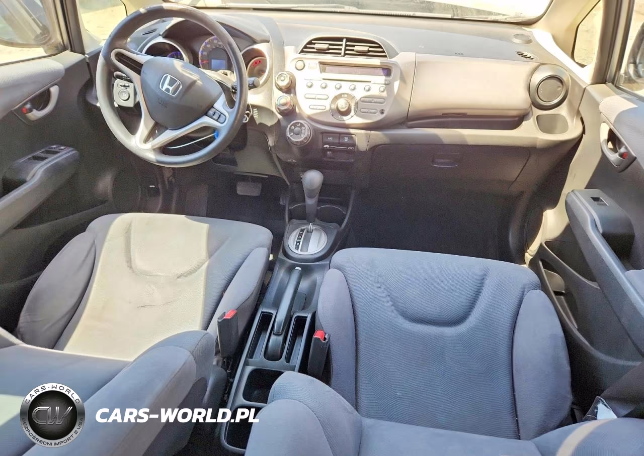 2013 Honda Fit VIN:JHMGE8H33DC076828 - 8