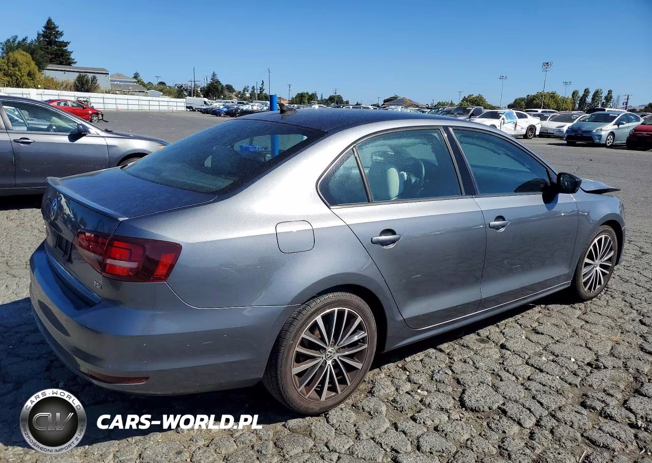 2016 Volkswagen Jetta Sport VIN:3VWD17AJ8GM401038 - 3