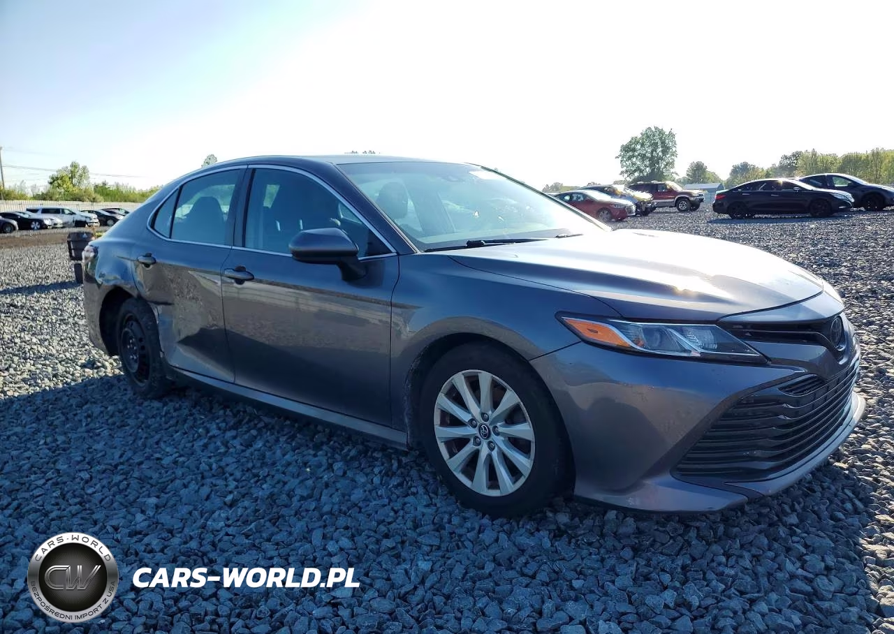 2020 Toyota Camry Le VIN:4T1C11AK3LU863559 - 4