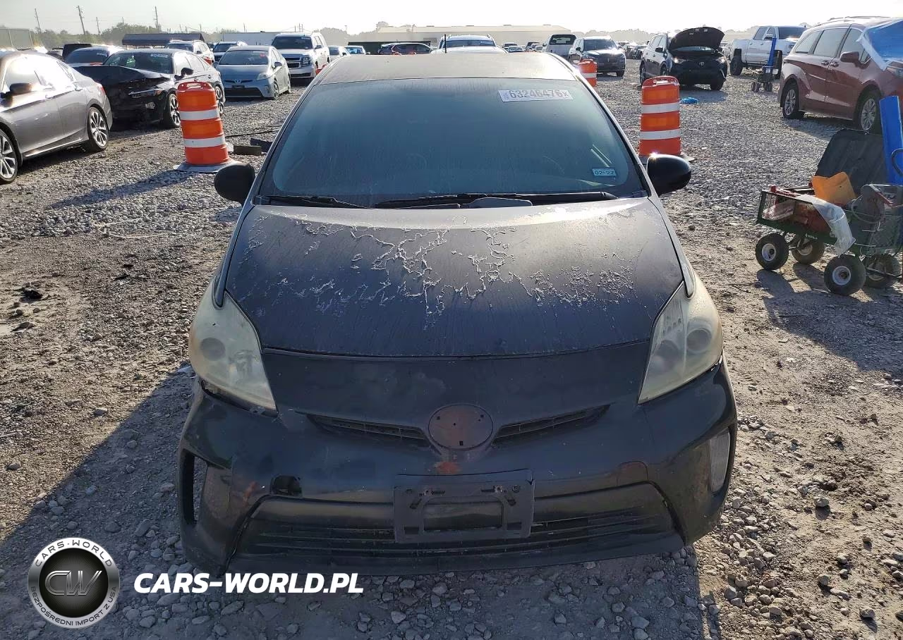 2015 Toyota Prius Two VIN:JTDKN3DU4F1929703 - 5