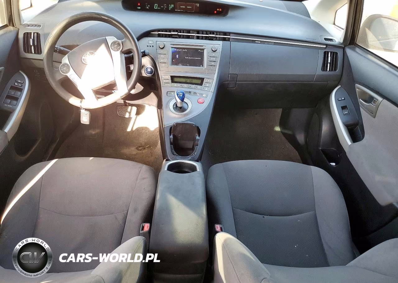 2015 Toyota Prius Two VIN:JTDKN3DU4F1929703 - 8