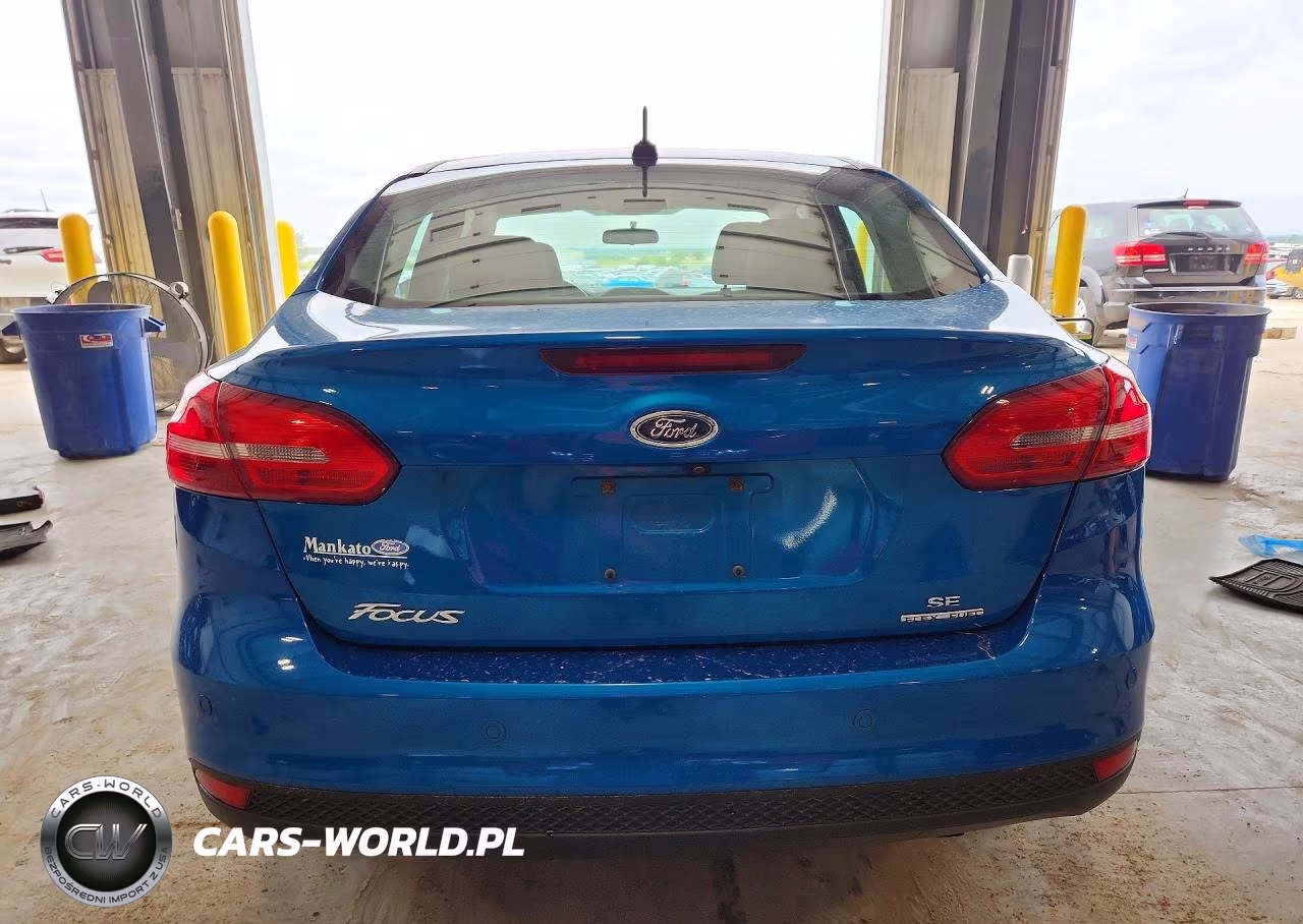 2016 Ford Focus Se VIN:1FADP3F25GL372584 - 6