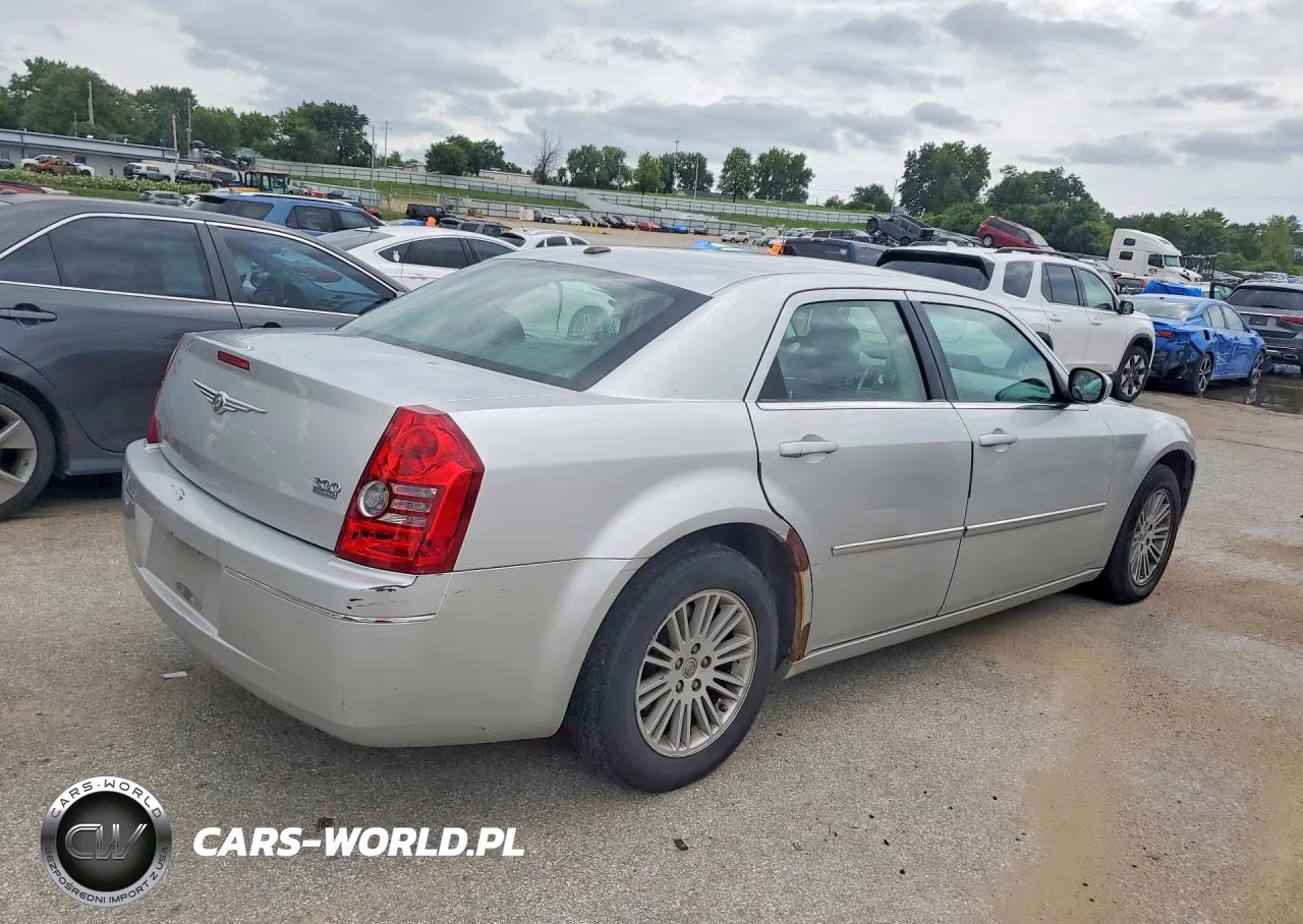 2009 Chrysler 300 Touring VIN:2C3KA53V39H574518 - 3