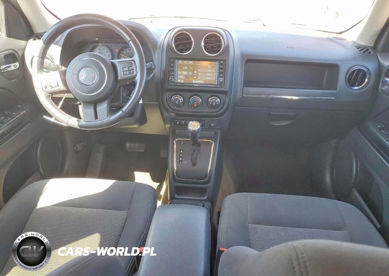 2017 Jeep Patriot Latitude VIN:1C4NJRFB2HD114845 - 8
