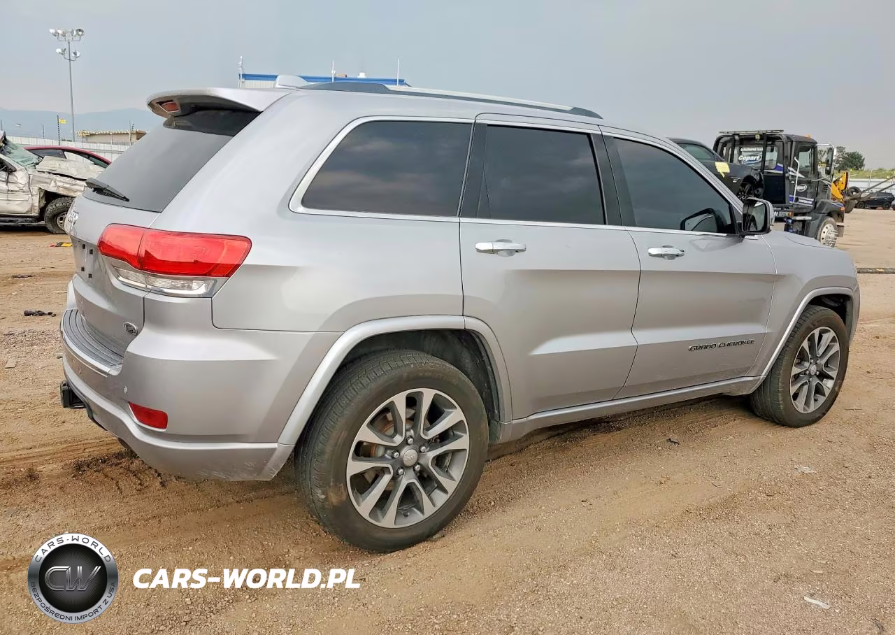 2017 Jeep Grand Cherokee Overland VIN:1C4RJFCGXHC624415 - 3