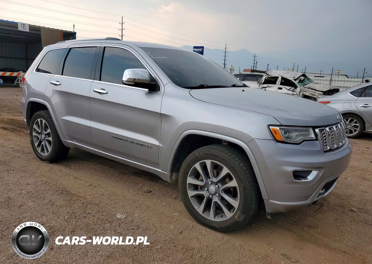 2017 Jeep Grand Cherokee Overland VIN:1C4RJFCGXHC624415 - 4