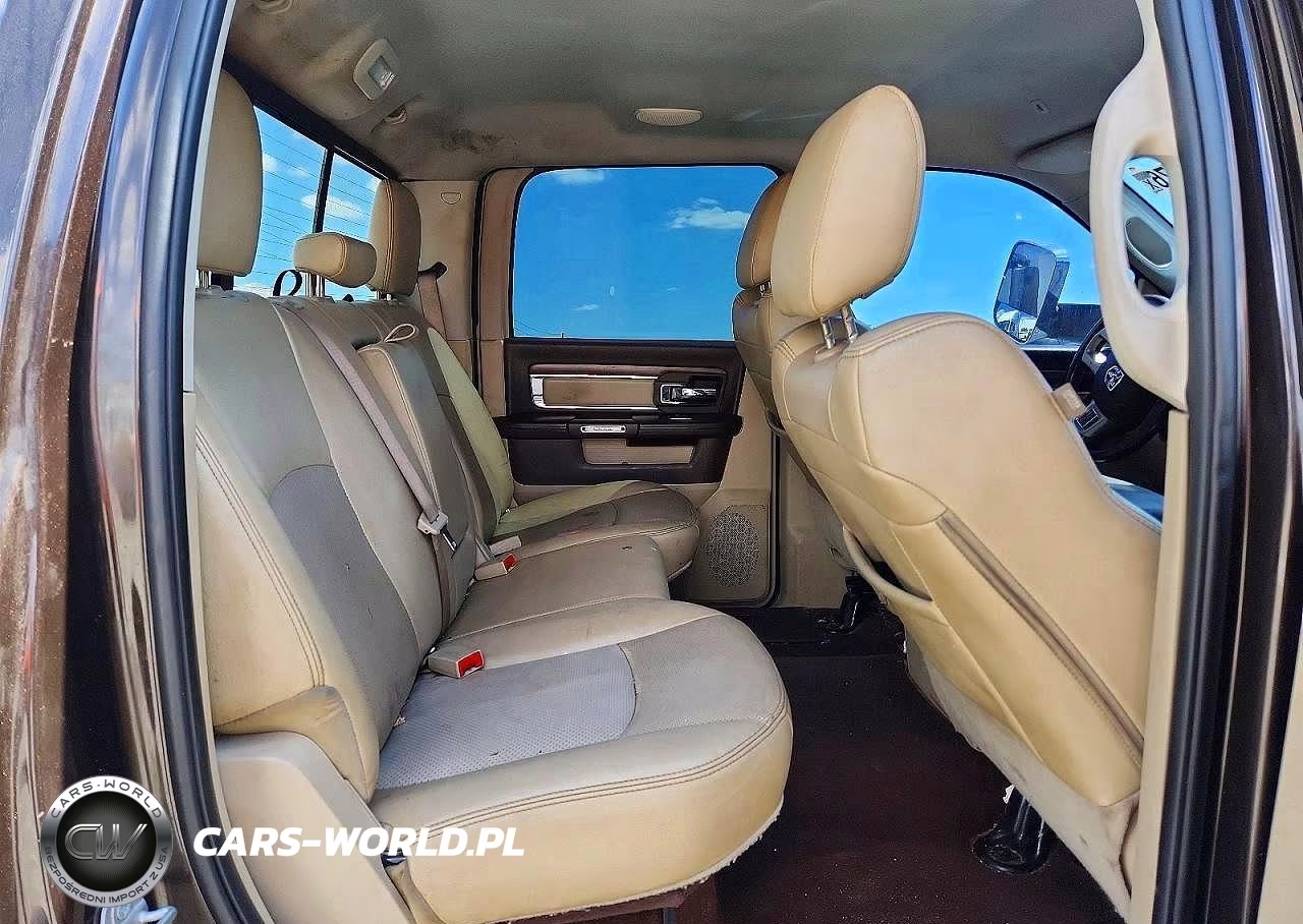 2017 Ram 3500 Laramie VIN:3C63RRJL7HG703562 - 6