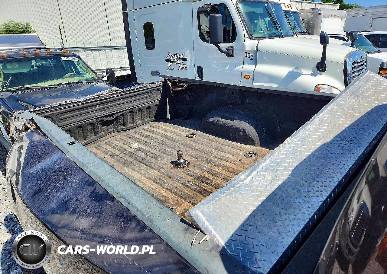 2017 Ram 3500 Laramie VIN:3C63RRJL7HG703562 - 9