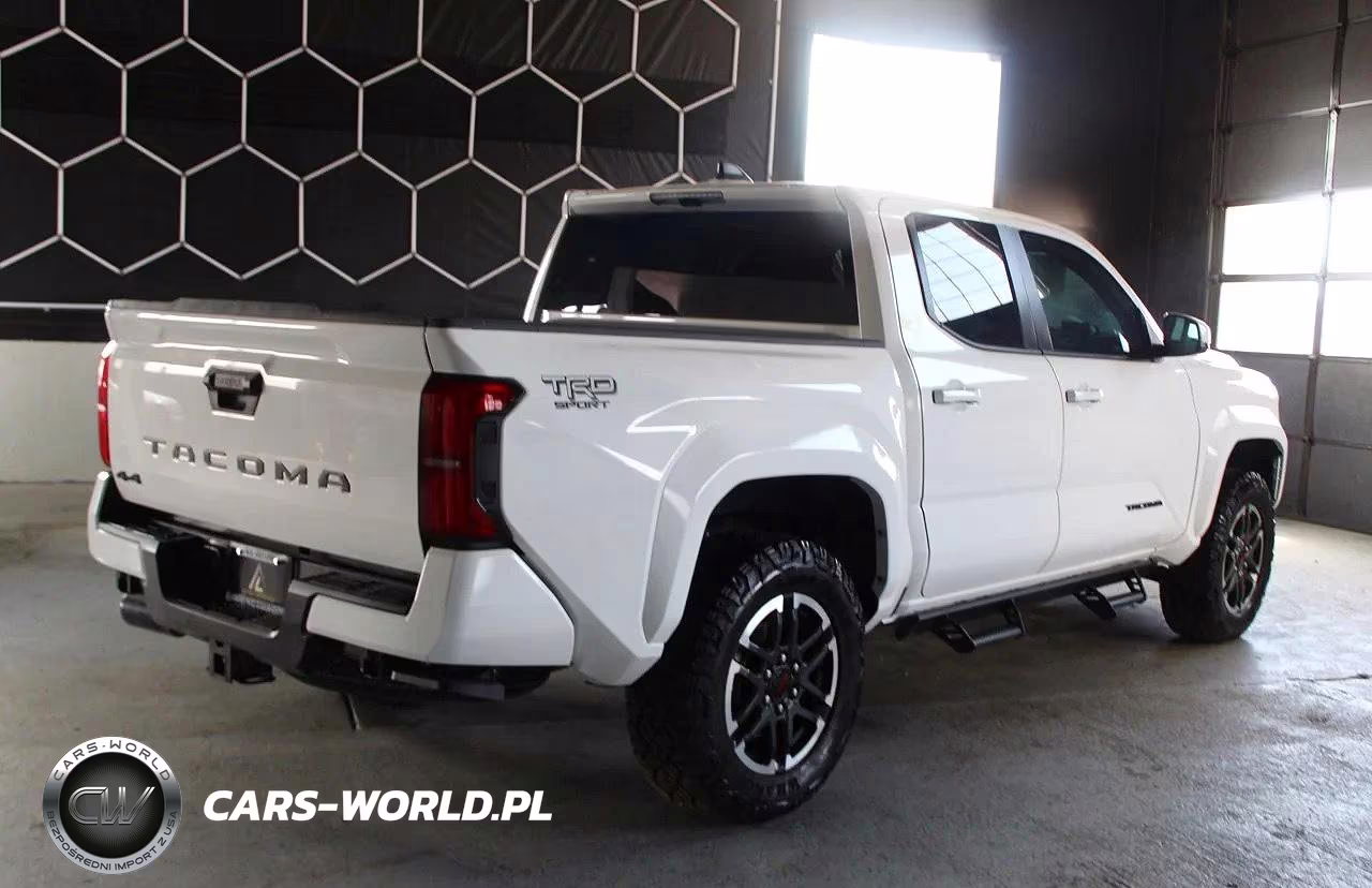2025 Toyota Tacoma Trd Sport VIN:3TMLB5JN2SM176210 - 3
