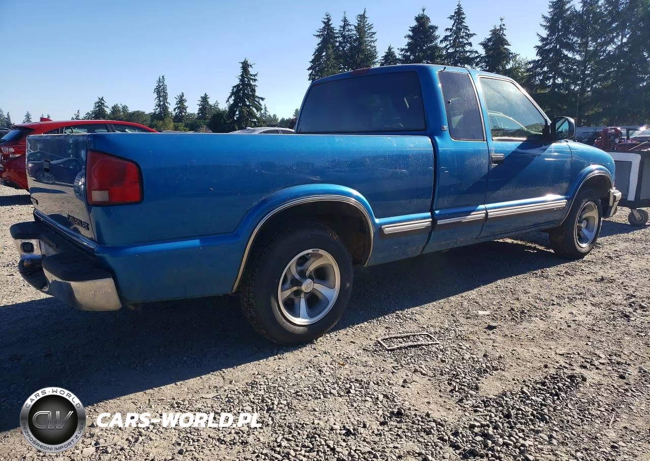 2000 Chevrolet S Truck S10 VIN:1GCCS1955Y8241898 - 3