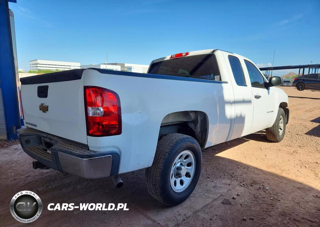 2012 Chevrolet Silverado C1500 VIN:1GCRCPEX7CZ312121 - 3