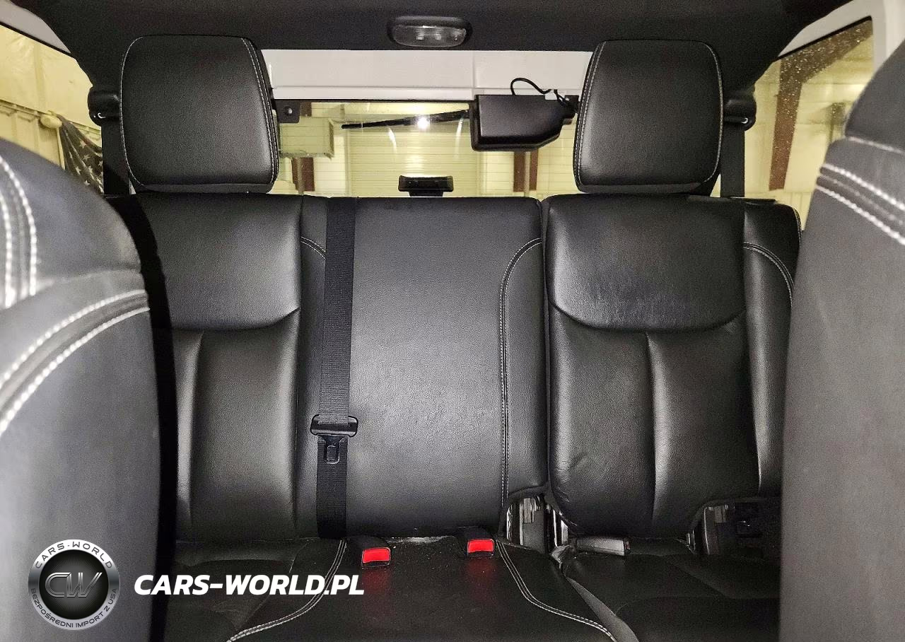 2015 Jeep Wrangler Unlimited Sahara VIN:1C4HJWEG3FL730260 - 10