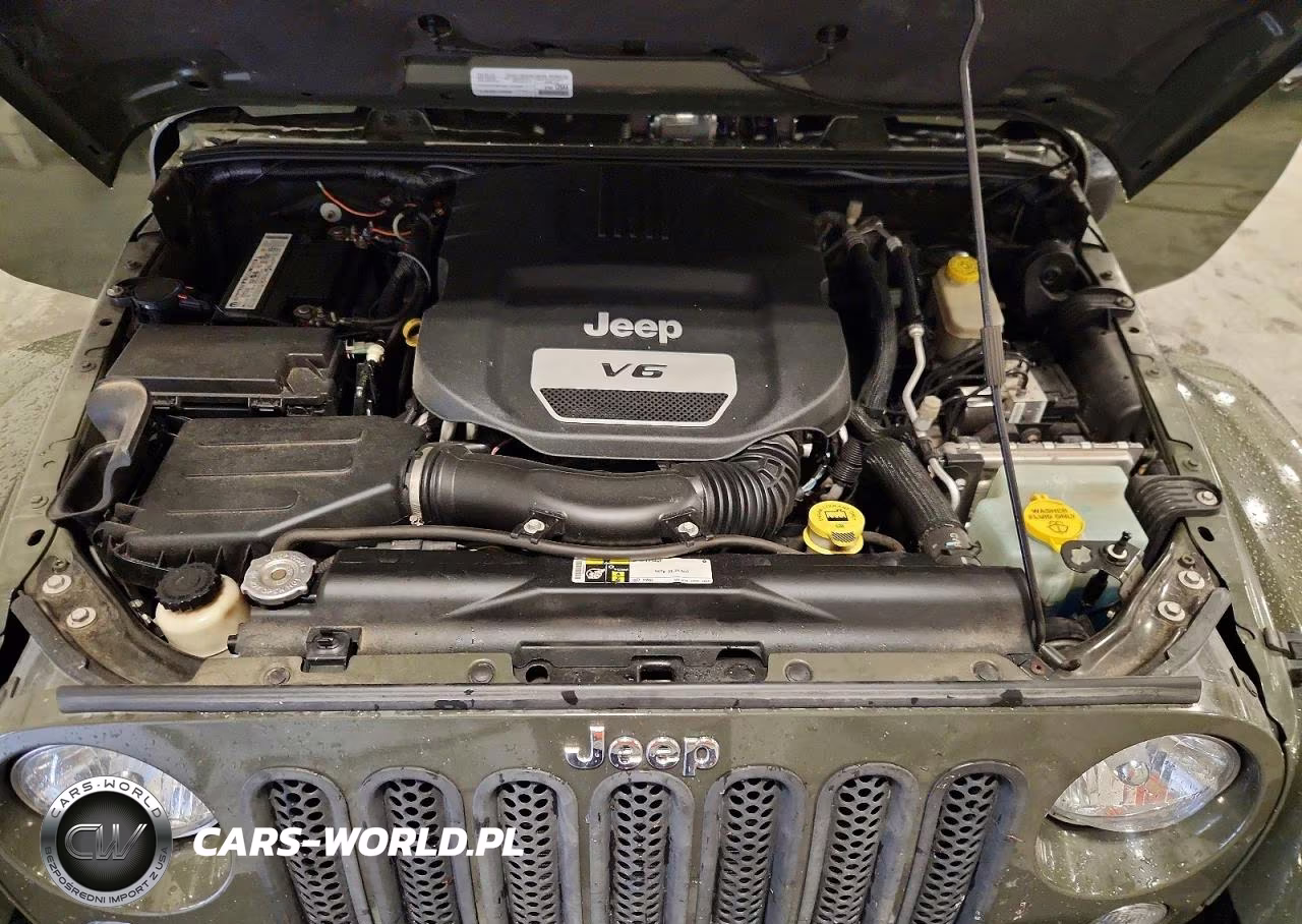 2015 Jeep Wrangler Unlimited Sahara VIN:1C4HJWEG3FL730260 - 12