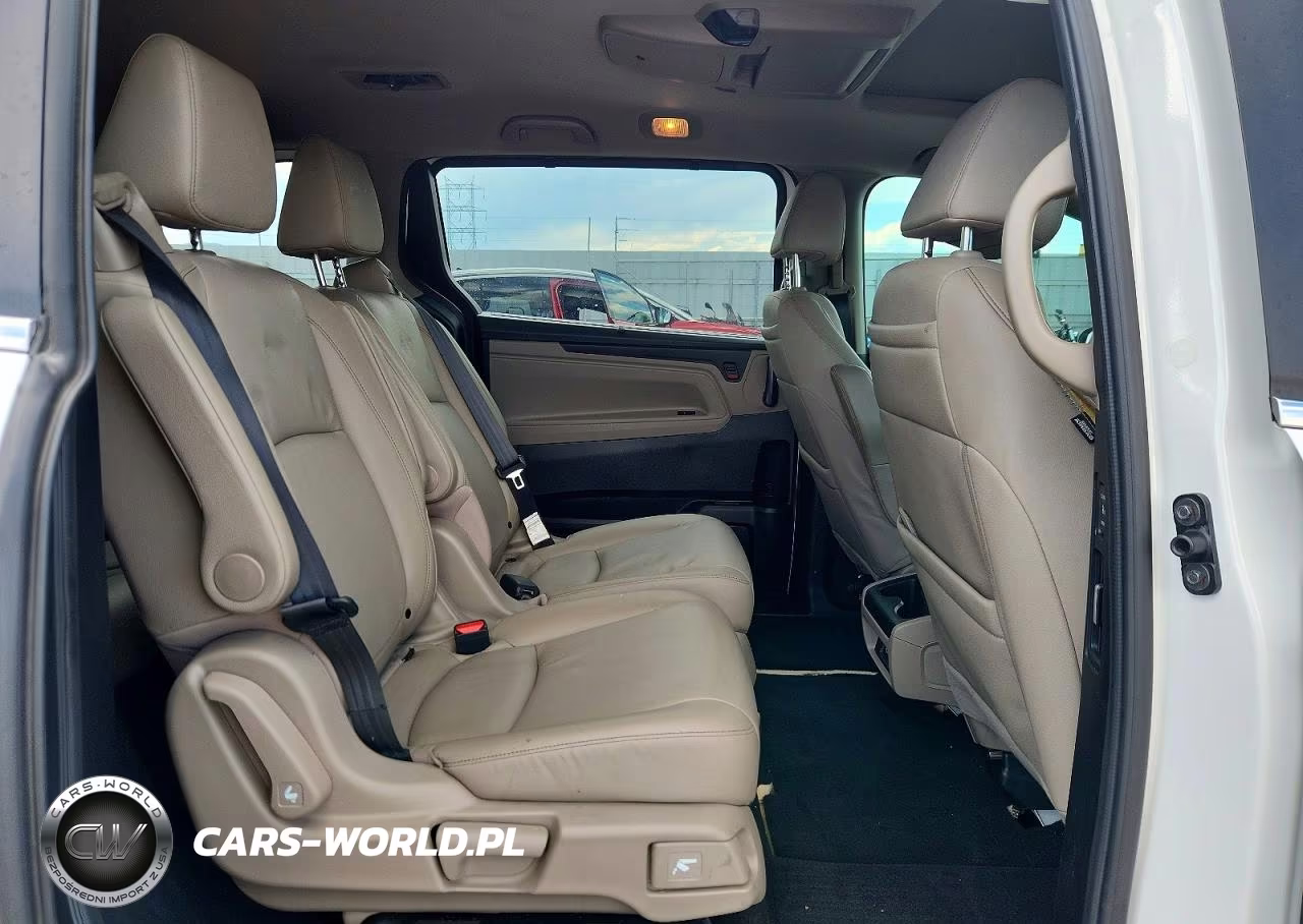 2023 Honda Odyssey Touring VIN:5FNRL6H83PB036045 - 11
