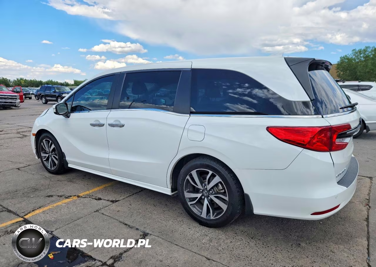 2023 Honda Odyssey Touring VIN:5FNRL6H83PB036045 - 2