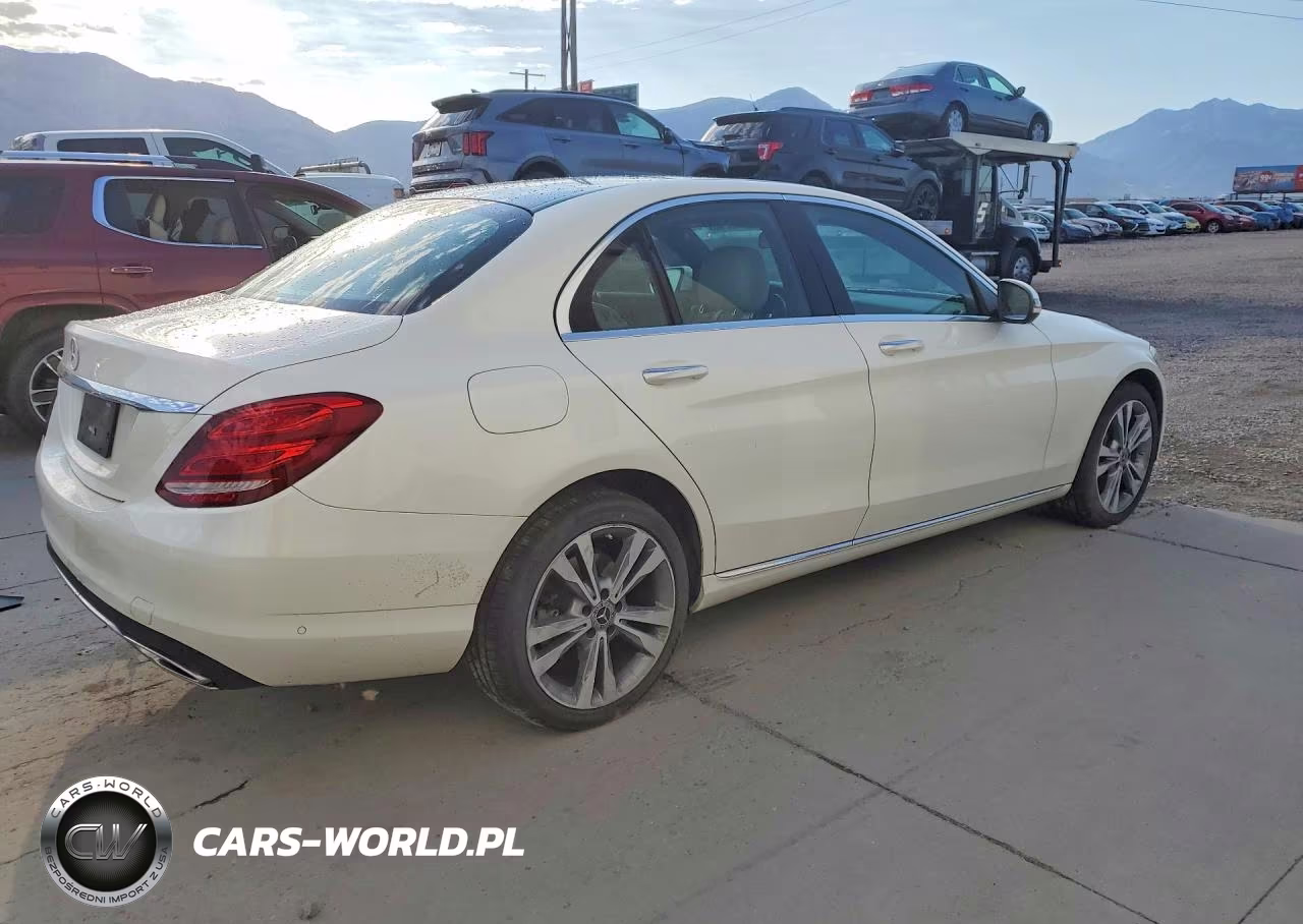 2018 Mercedes-Benz C 300 4Matic VIN:WDDWF4KB0JR403154 - 3