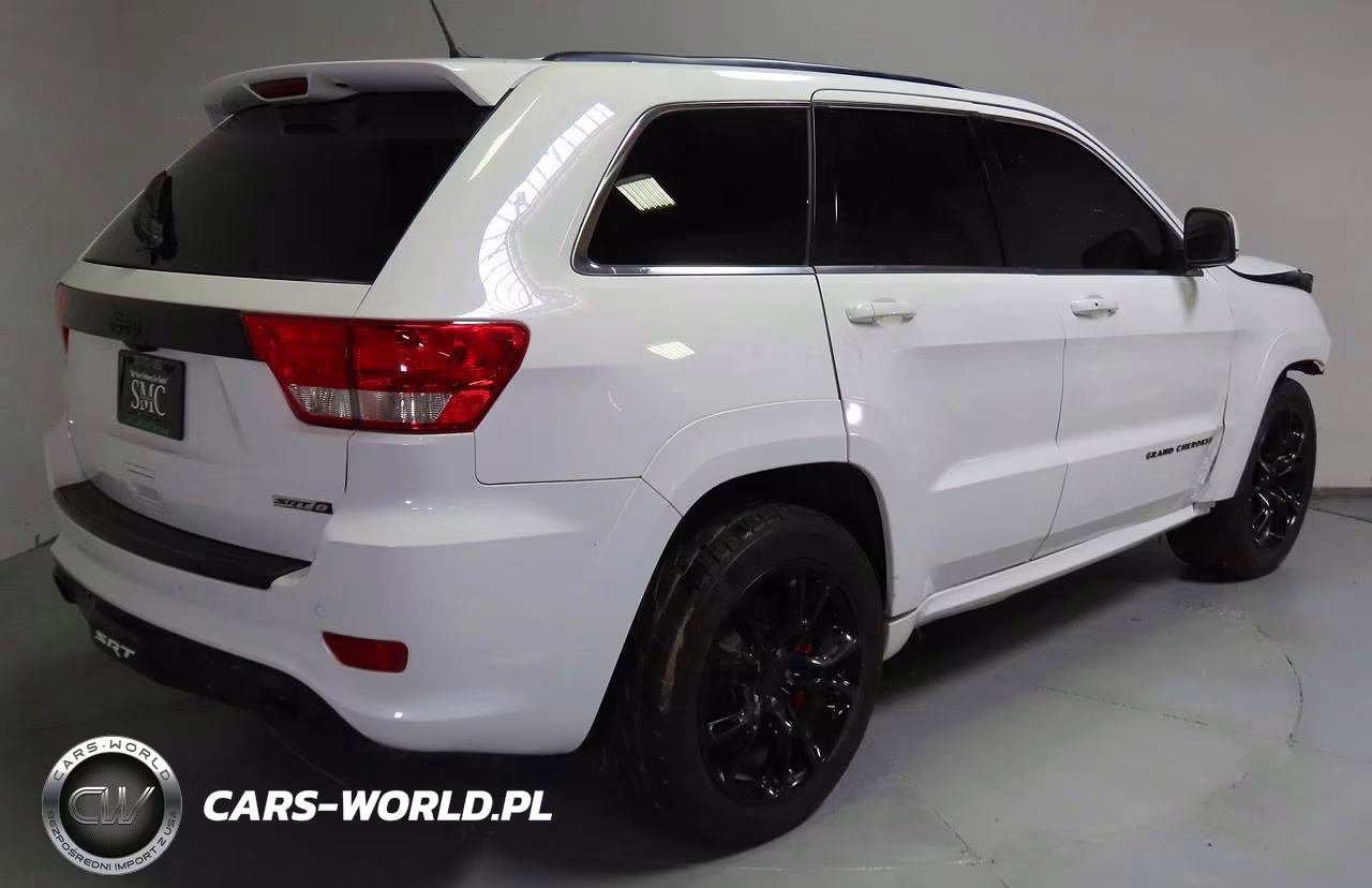 2013 Jeep Grand Cherokee Srt8 Alpine VIN:1C4RJFDJ4DC563714 - 3