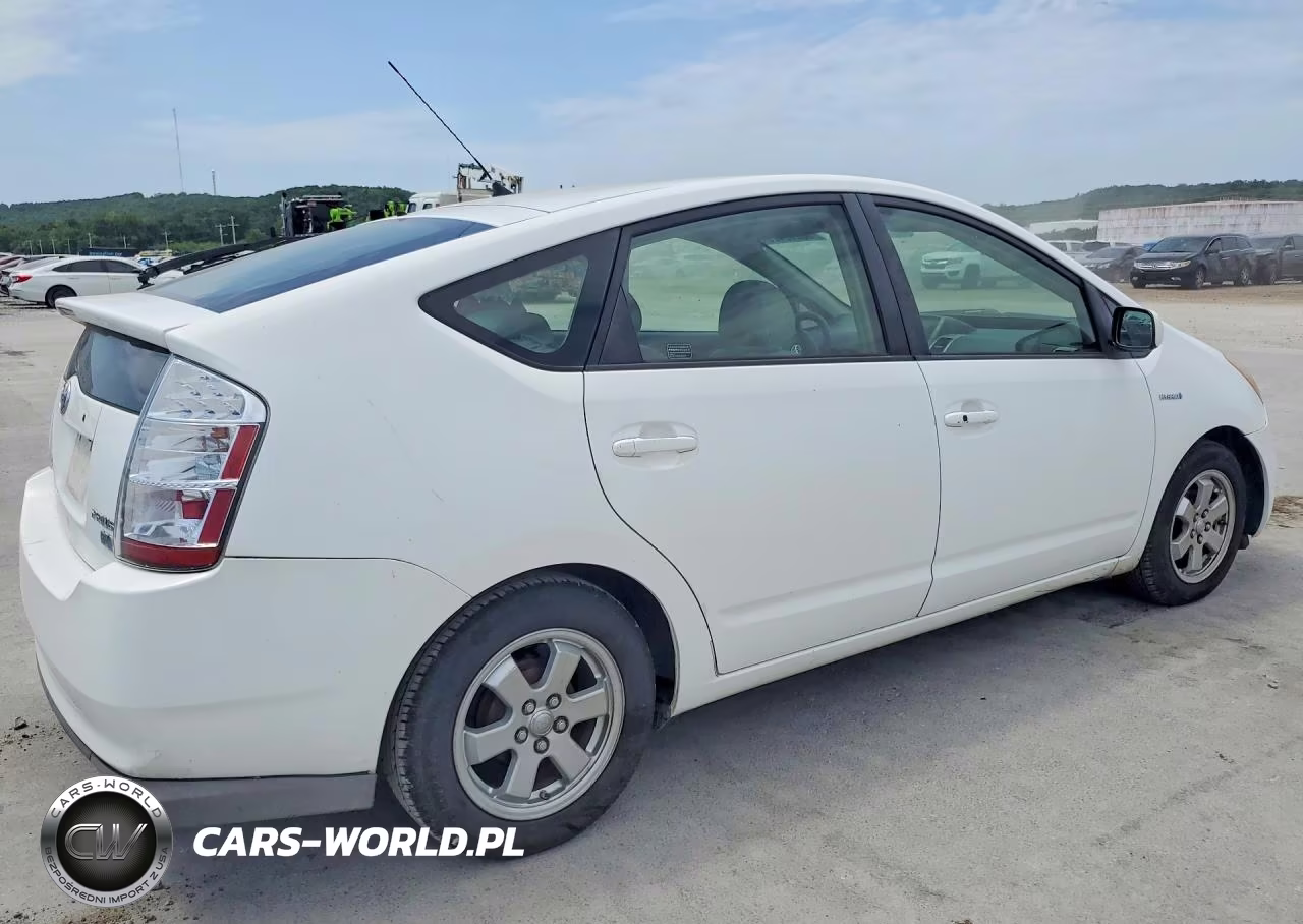 2008 Toyota Prius Base VIN:JTDKB20U987701205 - 3