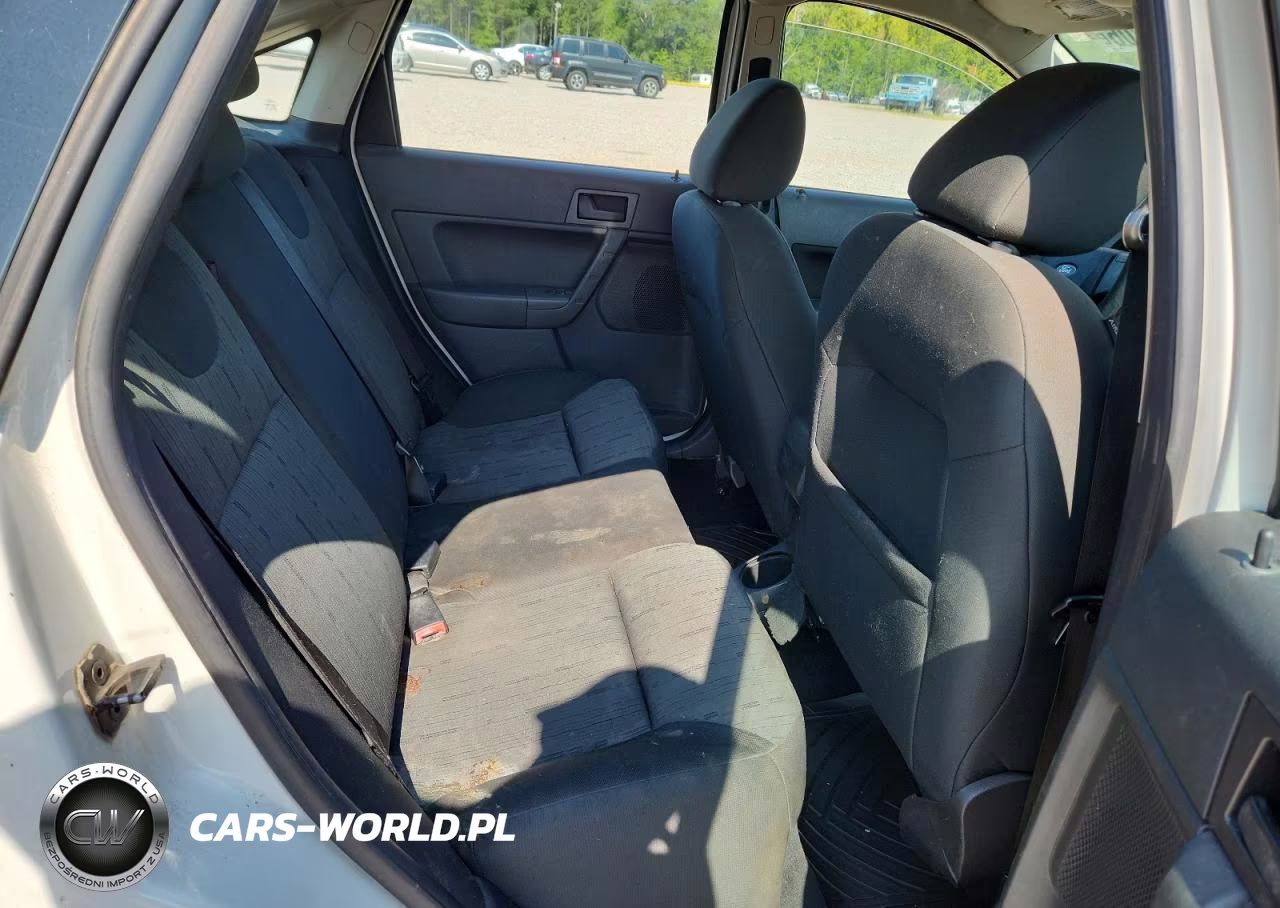 2009 Ford Focus Se VIN:1FAHP35N79W110340 - 10