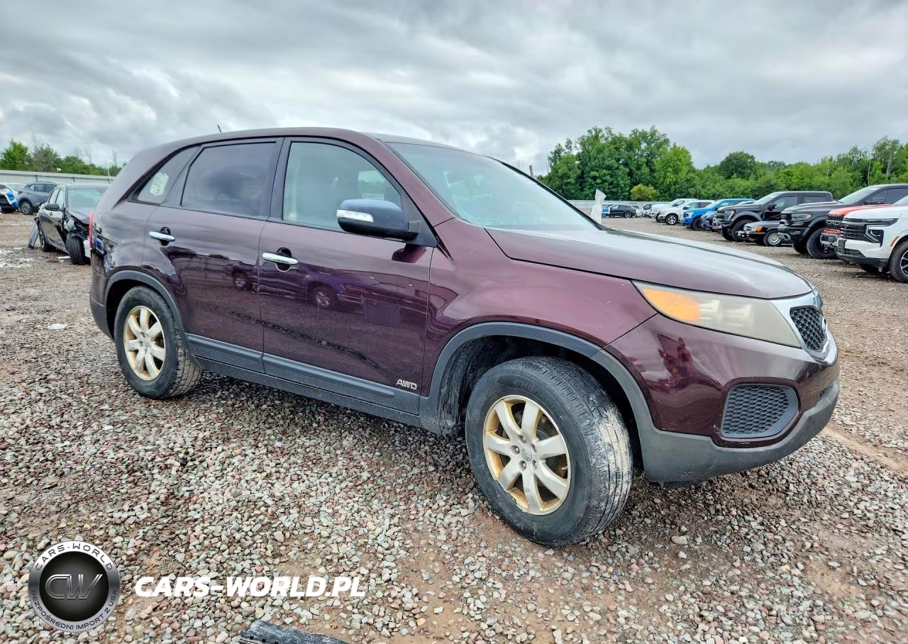 2013 Kia Sorento Lx VIN:5XYKTCA64DG311726 - 4