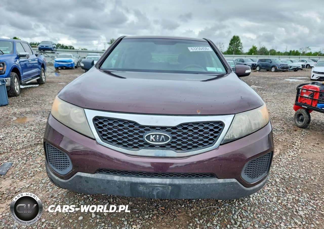 2013 Kia Sorento Lx VIN:5XYKTCA64DG311726 - 5