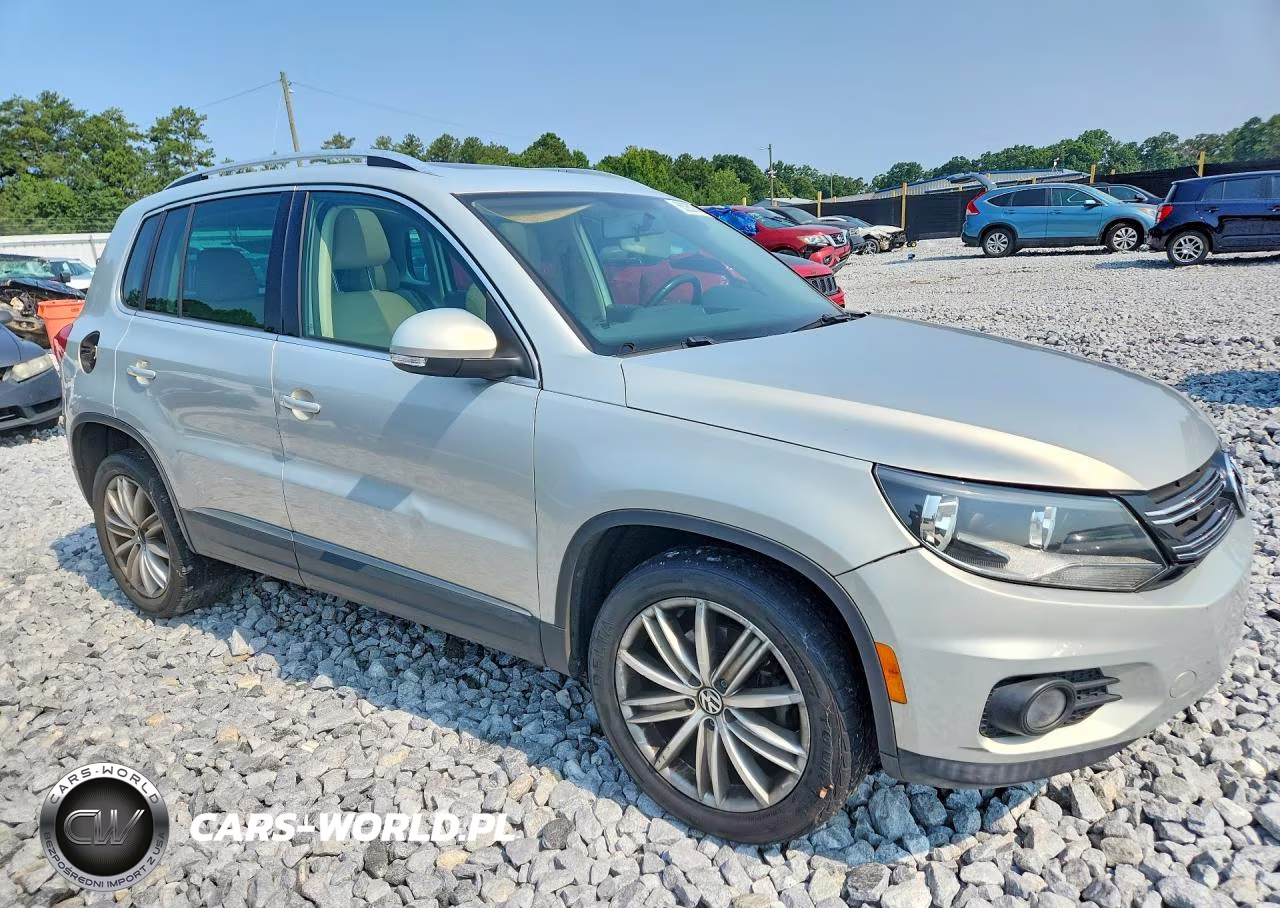 2012 Volkswagen Tiguan S VIN:WVGAV7AX0CW536955 - 4